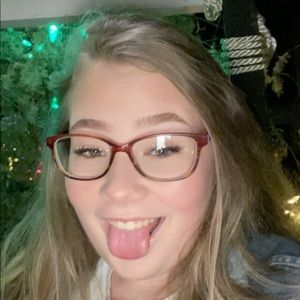 Meet your Posher, Charlotte